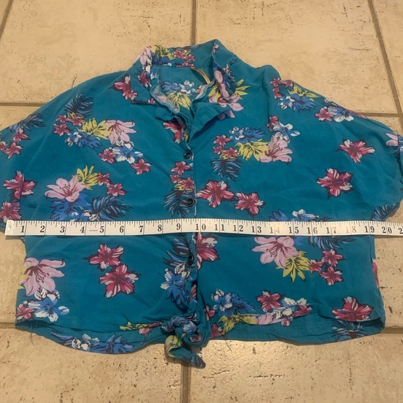 Free People Style Blue Floral Tie-Front Cropped Blouse - Size L - Picture 3 of 6